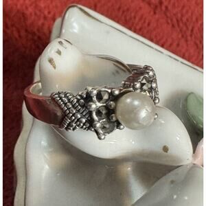 -RING Vintage 925 Silver. With A Faux Pearl Ring Size‎ 8.5